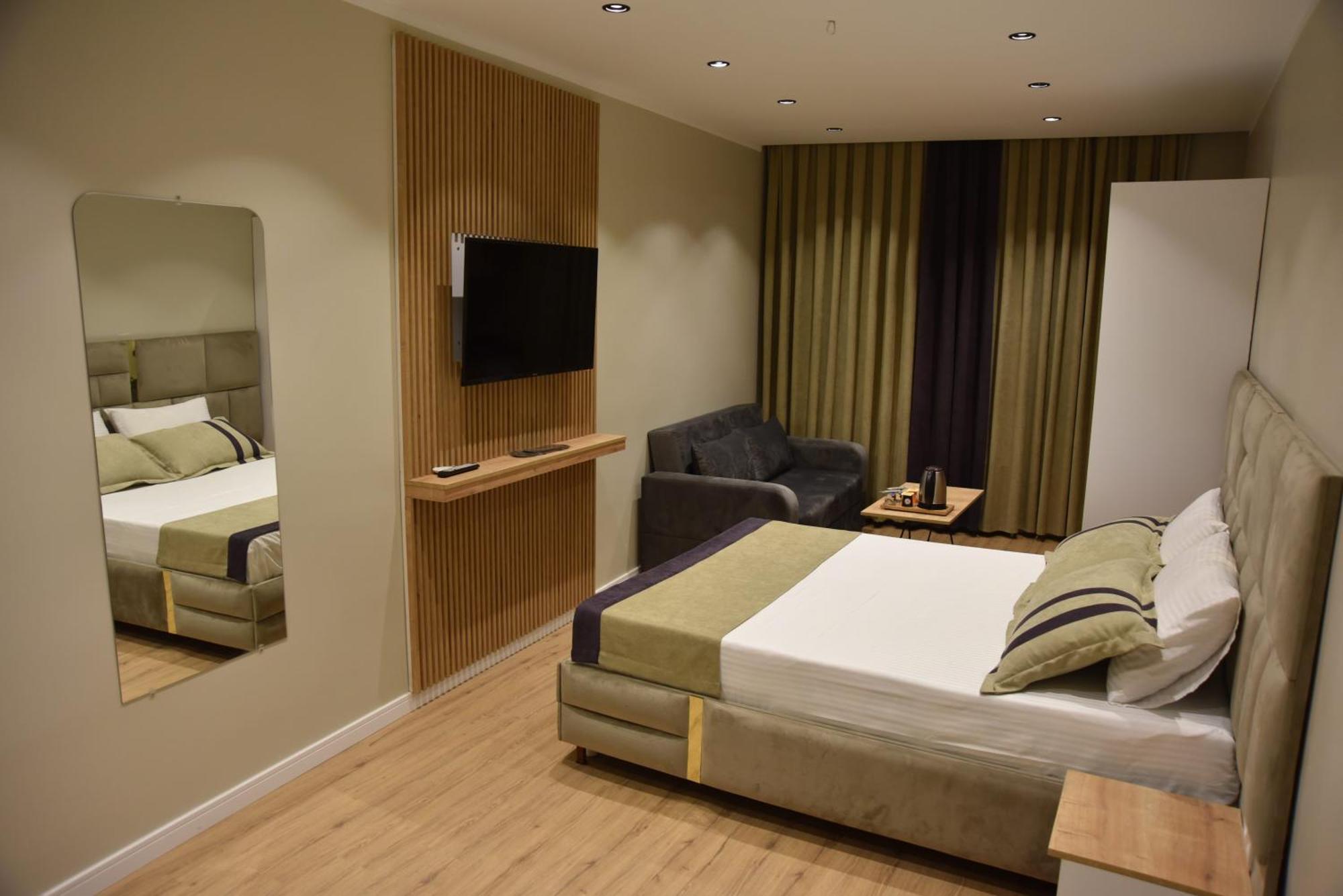 Edwin Hotel